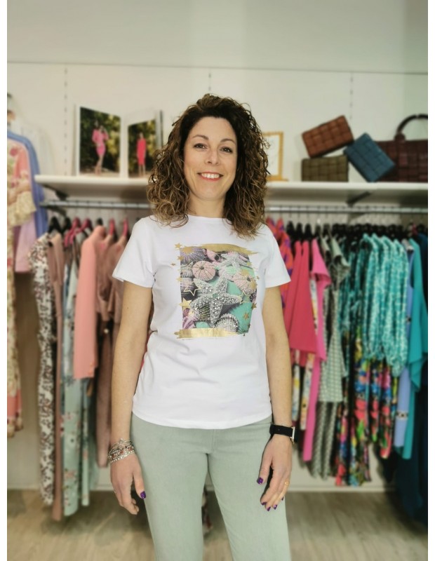 Camiseta océano. Modelo DJ72730. Color blanco con verde