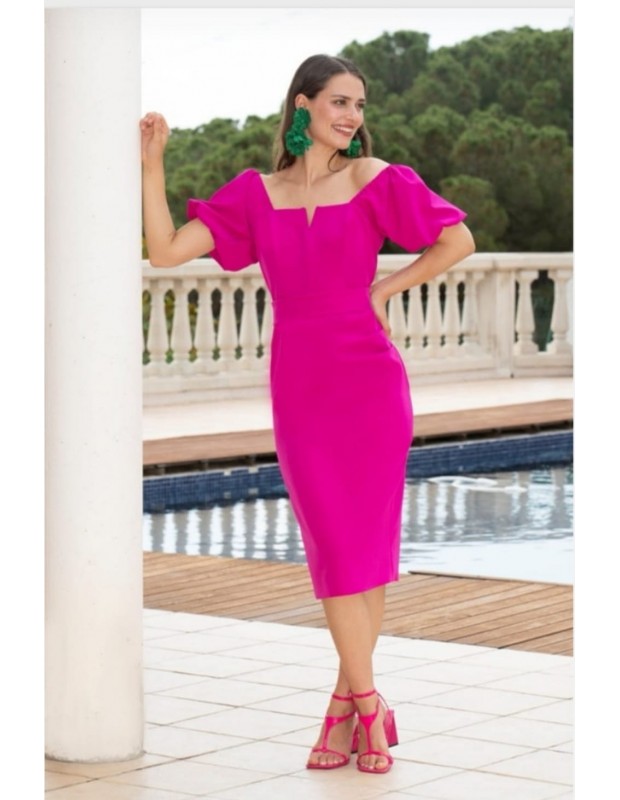 Vestido Alba. Modelo 241428. Color fucsia.